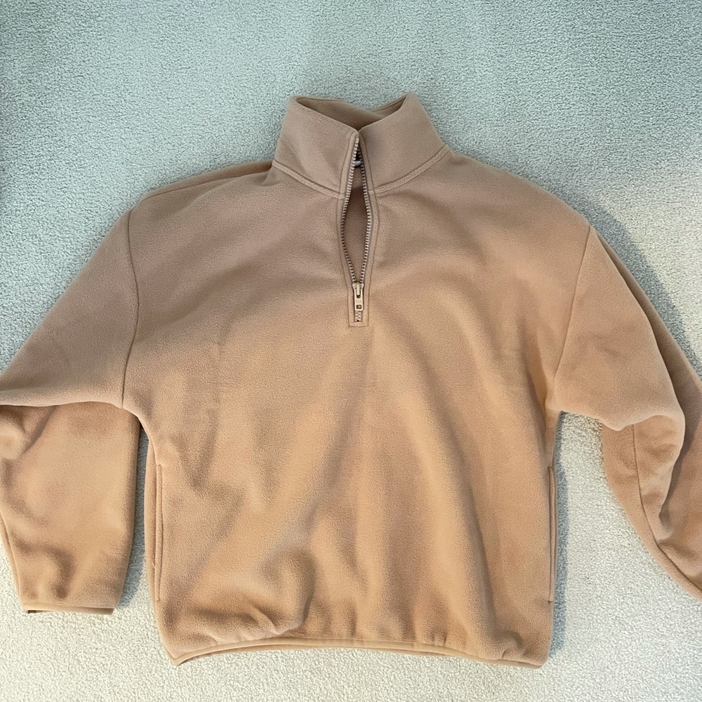 NWOT Aritzia TNA Polar 1/4 Zip